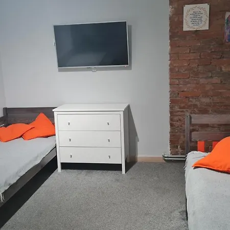 Kur Palikt
